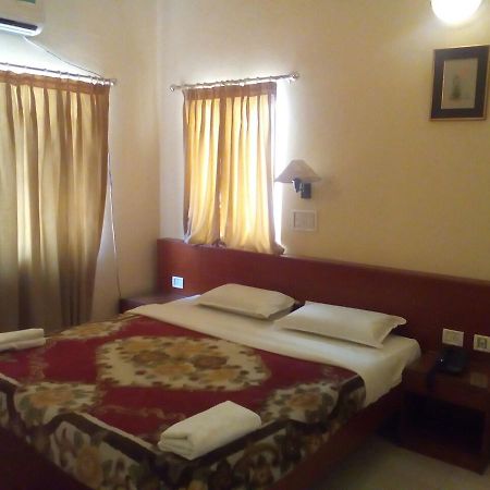 Hotel Bombay Tiffanys Mysuru Zewnętrze zdjęcie