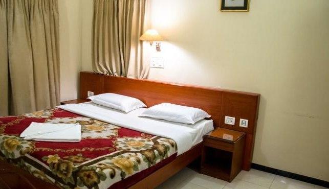Hotel Bombay Tiffanys Mysuru Zewnętrze zdjęcie